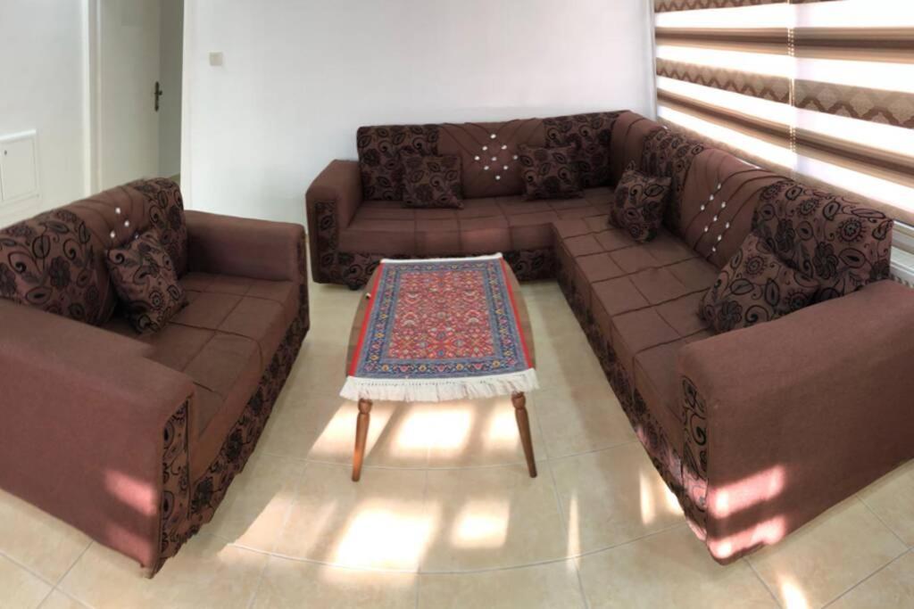 Apt 4 Rent/A Quiet Neighborhood Close To Services Amman Ngoại thất bức ảnh