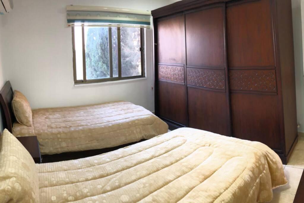 Apt 4 Rent/A Quiet Neighborhood Close To Services Amman Ngoại thất bức ảnh
